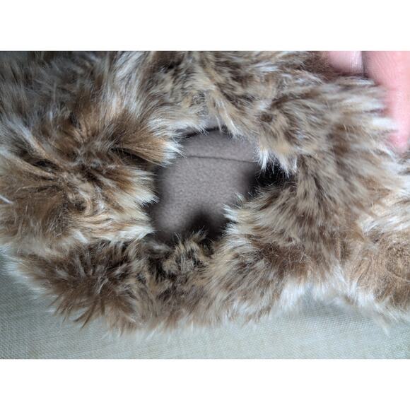 Isotoner Women's Eco-Comfort Memory Foam Faux Fur Hoodback Slipper Soft sz 9 - Picture 6 of 7